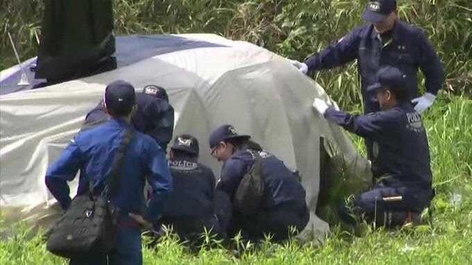 『バキバキバキ』『ドーン』 阿蘇で遊覧ヘリコプター不時着　中国からの観光客とパイロットの3人が骨折　熊本　|　熊本のニュース｜RKK NEWS｜RKK熊本放送