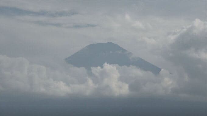 富士山頂付近で倒れる　台湾の男性が死亡　友人らから先行、1人で山頂を目指す　山梨県で死亡したのは今シーズン3人目　|　山梨のニュース | ＵＴＹテレビ山梨