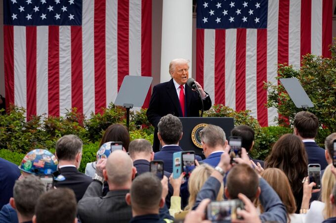 トランプ政権が世界一律10％の相互関税－日本24％、中国は計50％強に