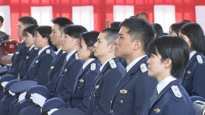 受験年齢引き上げ後の警察学校入校式　32歳の入校生「治安を守ることで家族に恩返ししたい」|TBS NEWS DIG