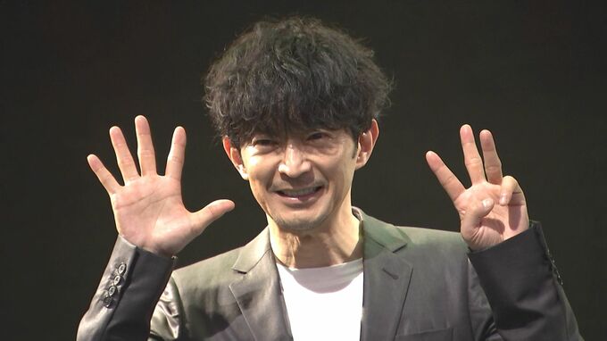 【津田健次郎】　無茶ぶりに応え　イケボで元気になれるひと言　「53歳、みんな一緒に頑張っちゃう？」|TBS NEWS DIG
