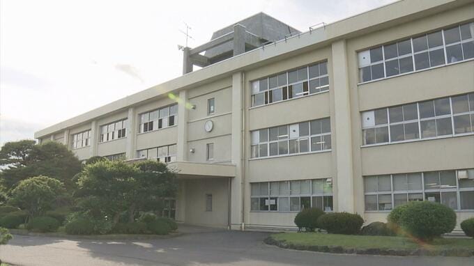 続報・馬に顔を蹴られたとみられる女子高校生　意識ありも負傷程度不明　馬は雄のサラブレッド　事件・事故両面で捜査続く　|　青森のニュース│ATV NEWS│青森テレビ