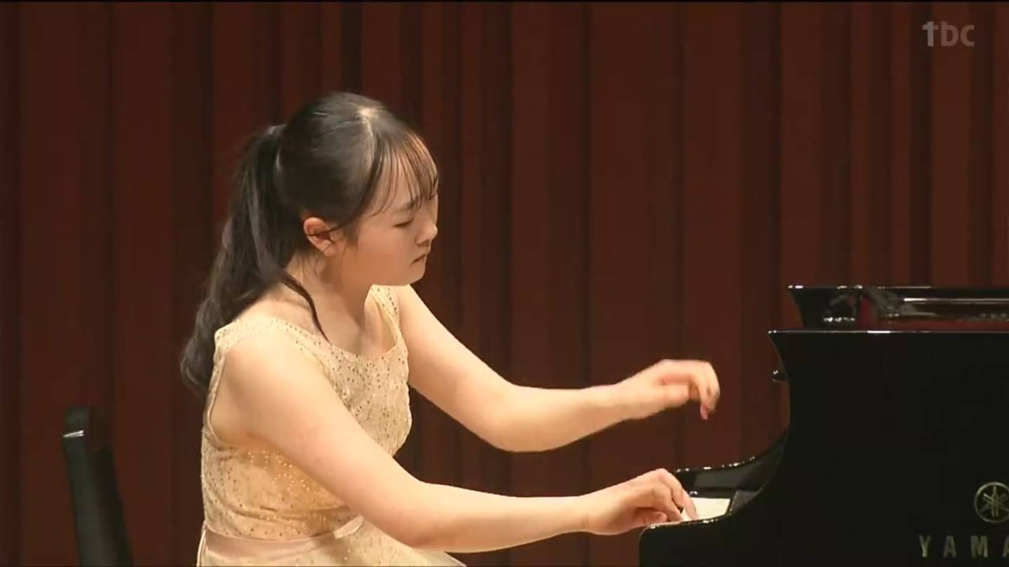 140cmベリージェネ女の子ピアノコンクール演奏会 ピアノコンクール ステージドレス ジュニアのための演奏用ドレス