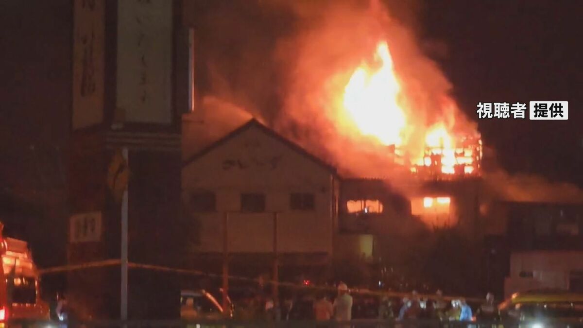 放火の可能性を捜査　ケーキ店の火災で5人死傷　閉店後オーナーの知人ら１１人が集まりトラブルか