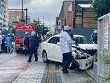 【速報】車が歩道に乗り上げる　近くにいた歩行者はよけて転倒し軽いけが　|　RCC NEWS | 広島ニュース | RCC中国放送