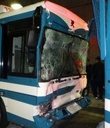 警察車両に後続の警察車両が追突し3人重軽傷の事故 運転手の男性警察官(25)を書類送検 前方の車の動きを注意せずに運転か|TBS NEWS DIG