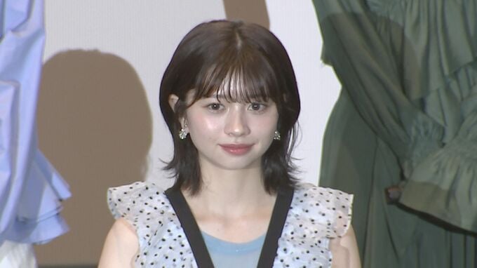 【桜田ひより】「観てくださった人にしか伝わらない」　原作者・辻村深月もサプライズ登壇し感激　「マスクをしていても目の中に輝きが」|TBS NEWS DIG