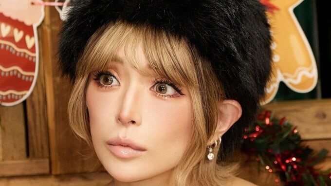 【 浜崎あゆみ 】　トレーニング風景を公開　「ハンドスタンドへの道」「18分間やり続けてやっと成功！笑」|TBS NEWS DIG