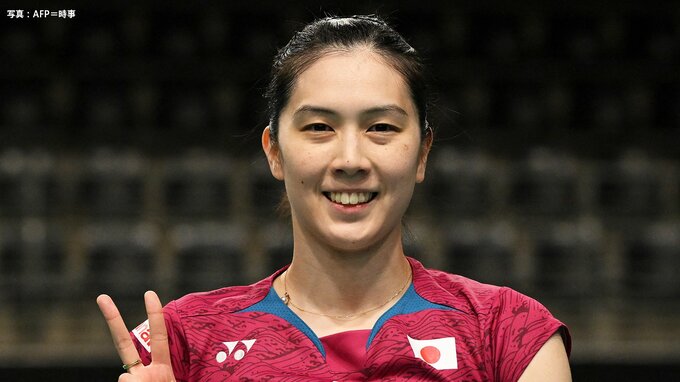 バドミントン大堀彩 五輪デビュー戦で身長180cmの相手に快勝 試合時間32分【パリ五輪】|TBS NEWS DIG