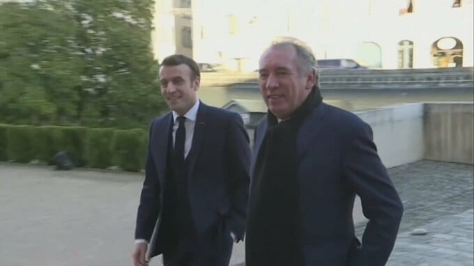 フランス新政権 “安定重視”の布陣も…マクロン路線の継続と受け止められる恐れ
