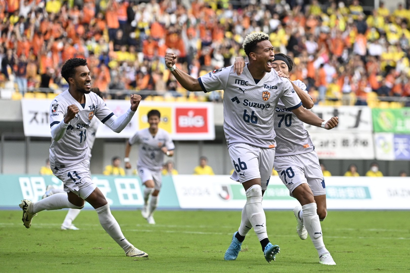 清水エスパルス 3季ぶりJ1復帰決める 栃木に1-0 残り2試合で首位再奪還