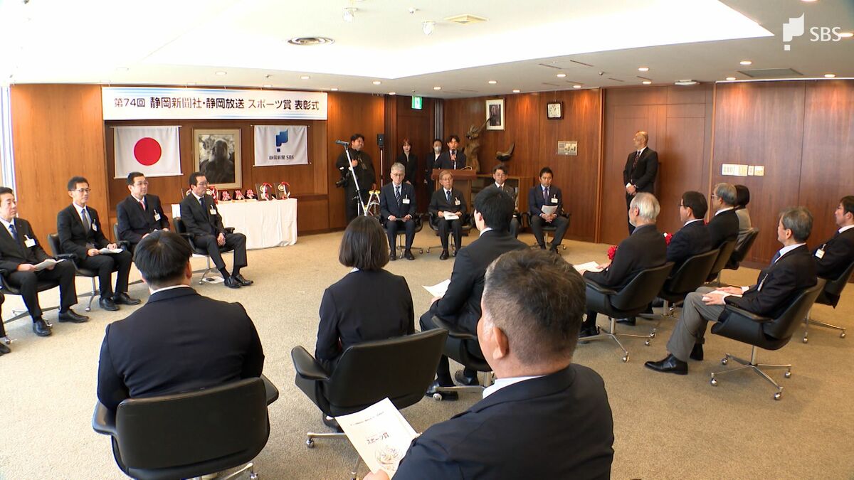 レスリング世界選手権初優勝・高橋海大選手ら7人表彰=静岡新聞社・静岡