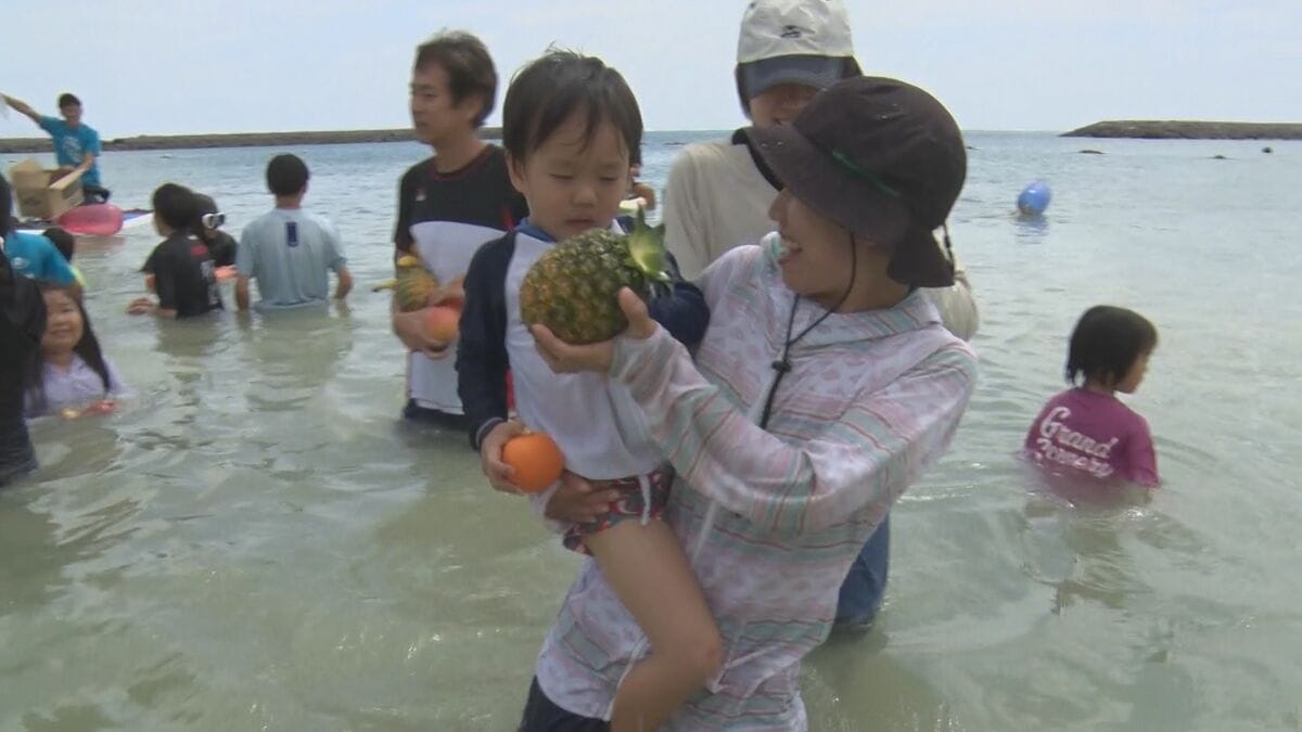 八重山で海開き　石垣の海に子どもたちの歓声響く