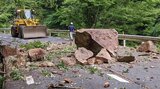 あわや大惨事… 1m超える岩が国道に落石　現場は全面通行止め　広島　|　RCC NEWS | 広島ニュース | RCC中国放送