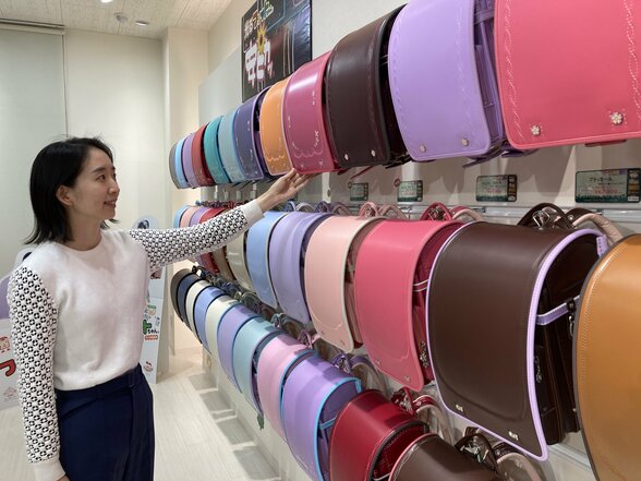 人気モデルは売り切れも “ラン活” 商戦 春の陣！来年度用ランドセル…第一関門はゴールデンウイークの出張展示会|TBS NEWS DIG