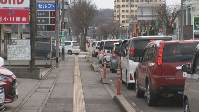一晩で30円値上げの店舗も イラン情勢悪化でガソリン価格高騰、各地で駆け込み給油の列　|　石川県のニュース｜MRO北陸放送
