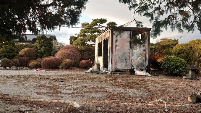 プレハブの建物焼く火事　焼け跡から1人の遺体　宮城・登米市|TBS NEWS DIG