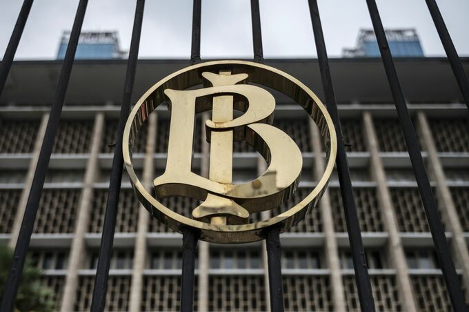 インドネシア中銀、金利据え置き－「世界情勢は急速に変化」と総裁