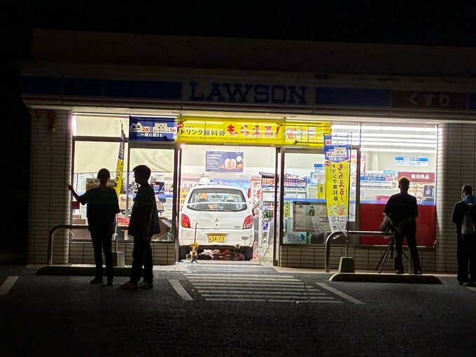 【速報】コンビニに軽貨物車が突っ込む事故…運転していたのは高齢男性か？けが人がいるもよう　山口・宇部|TBS NEWS DIG