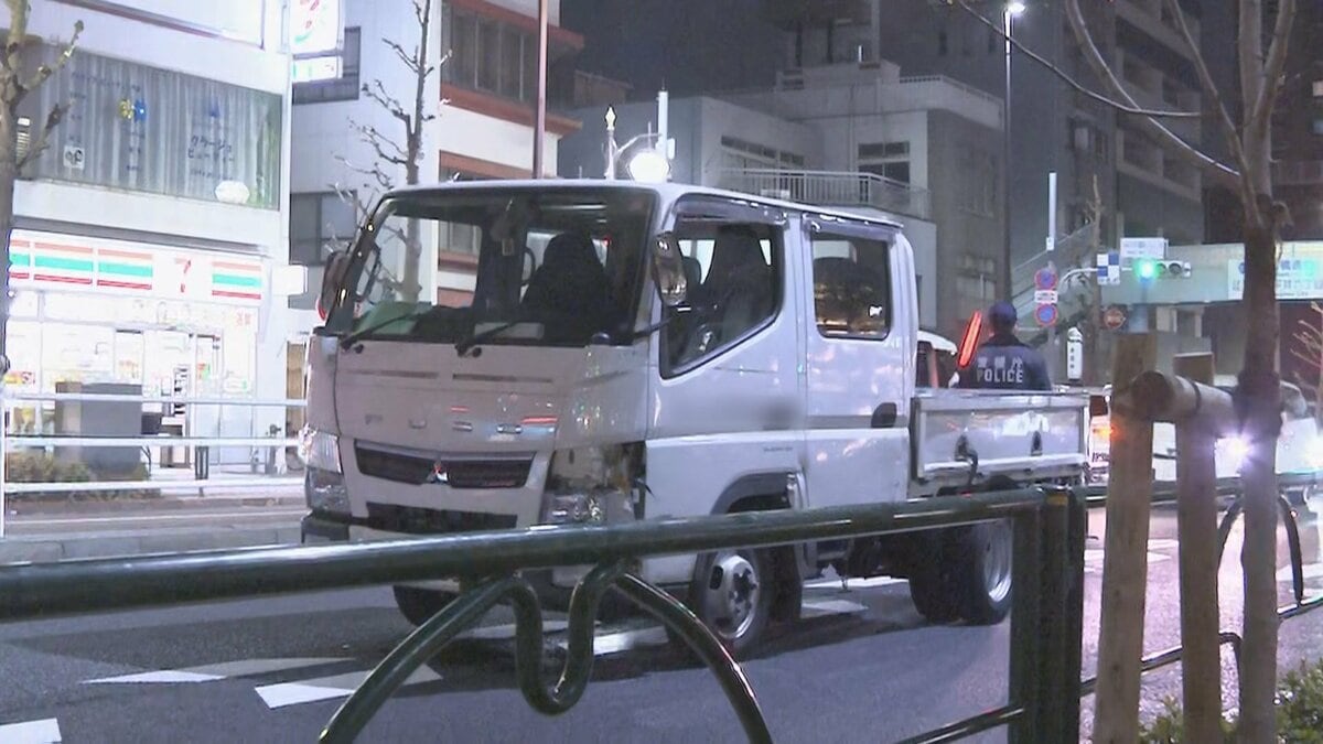 盗難トラックが東京都内で事故繰り返し逃走　自称・外国籍の男を確保　警視庁 | TBS NEWS DIG (1ページ)