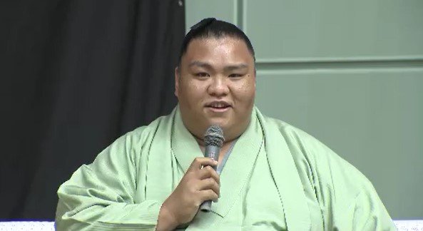 ユーモアたっぷり！プライベートトークも！御嶽海関がトークショーに「次はゲンの良い名古屋場所、熱く応援してくれたら」長野|TBS NEWS DIG