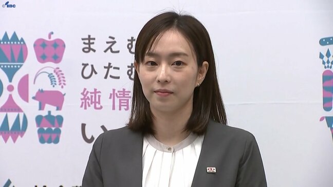 卓球、元日本代表の石川佳純さんに岩手県産農畜産物贈呈 盛岡市|TBS NEWS DIG