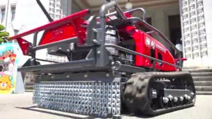 松山市のアテックスが「文部科学大臣賞」受賞 草刈機の“エンジン傾斜制御技術”が高評価 愛媛・松山市|TBS NEWS DIG