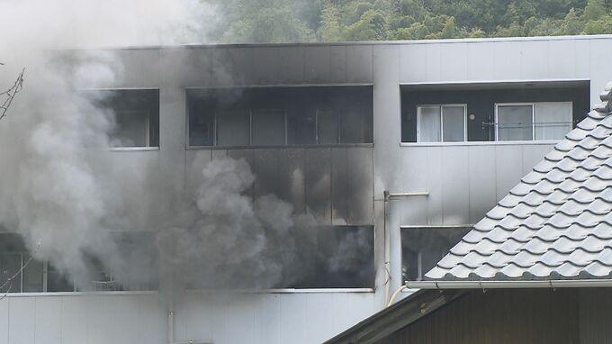 【速報】「2階から火が見える」いわき市でアパート火災　50代女性搬送　福島　|　福島のニュース│TUF