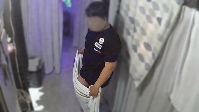 店員の女性を執拗に追いかけ暴行を　防犯カメラが捉えた犯行　マッサージ店で強盗傷害事件　男は逃走 　広島|TBS NEWS DIG