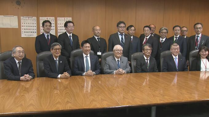 新型コロナ専門家組織「アドバイザリーボード」が今月末で廃止　武見厚労大臣から感謝状贈呈|TBS NEWS DIG