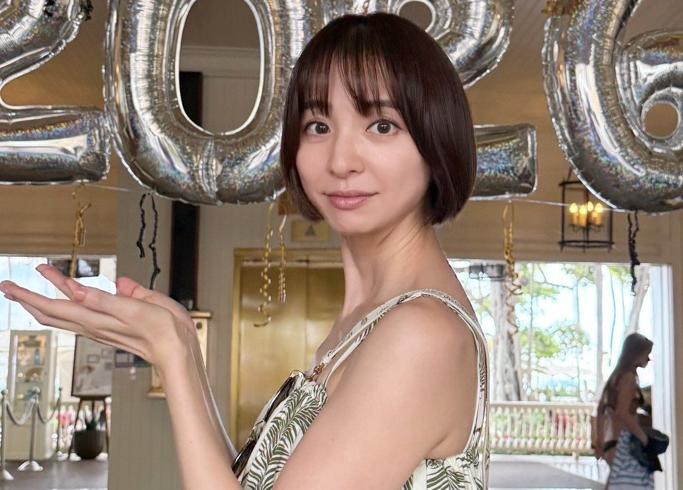 篠田麻里子 】 「子どもの笑顔にたくさん力をもらいながら、今年も今