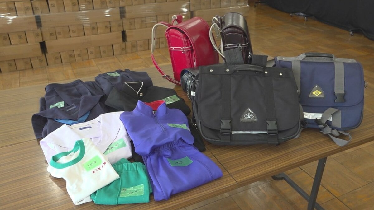 使われなくなった制服やカバンを市が無償提供　子育て世帯の負担軽減に効果　山梨・甲府市