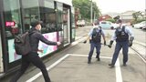 乗客の救出などテロ対処訓練「路面電車に毒物入りのペットボトル」置かれた想定【岡山】 | 岡山・香川のニュース | 天気 | RSK山陽放送