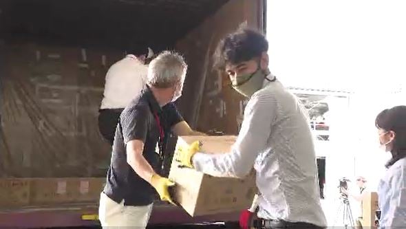長野県版は上田城とサクラ　85円に値上げ後初の年賀はがきが郵便局に到着　11月1日から販売へ|TBS NEWS DIG