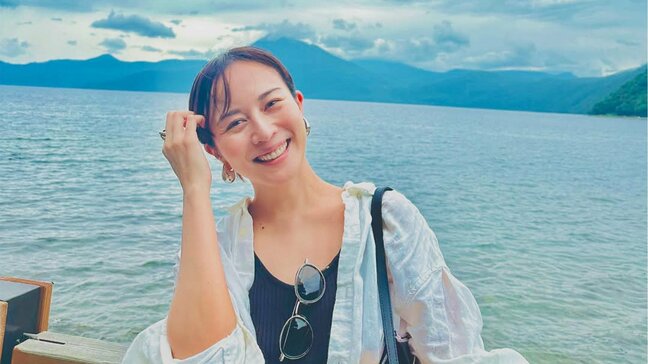 【 比嘉愛未 】　「Summer vacation」　函館の赤レンガから支笏湖まで　北海道旅行を満喫　毛ガニ、ウニ、イクラ…豪華すぎる海の幸に舌鼓|TBS NEWS DIG