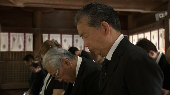 【終戦の日】玉音放送を聞き哀悼の意を　護国神社で戦没者を追悼する式典【戦後81年】|TBS NEWS DIG