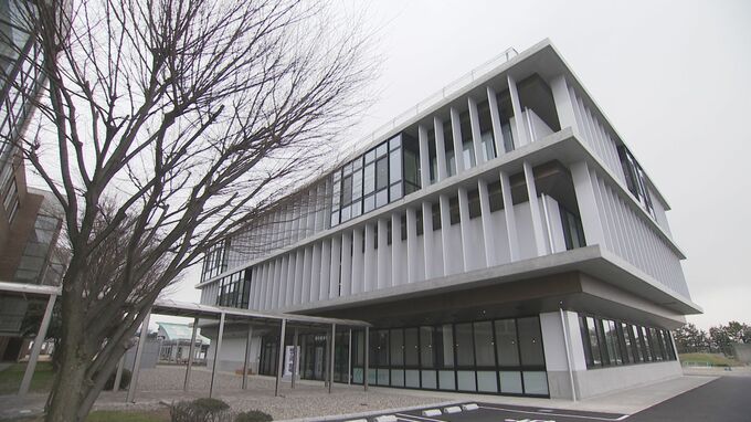 地域経済の活性化に貢献する人材を…金城大学に新学部「総合経済学部」誕生で校舎の竣工式　|　石川県のニュース｜MRO北陸放送