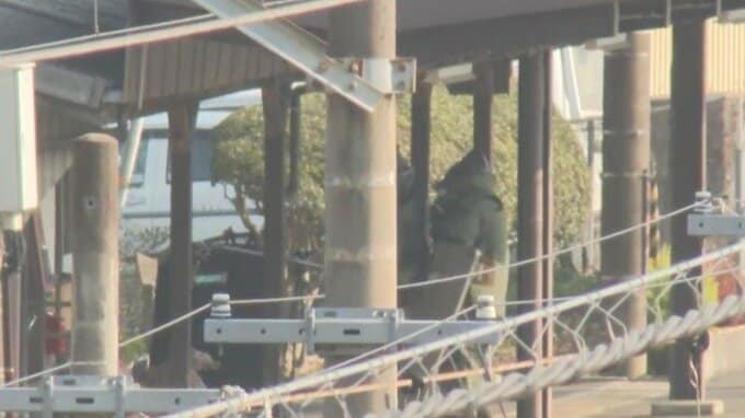 JR日豊本線の駅改札口付近でガムテープ貼られた不審物　機動隊が回収、公園に移動　避難規制を新たに設定　大分　|　大分のニュース｜OBS NEWS｜大分放送