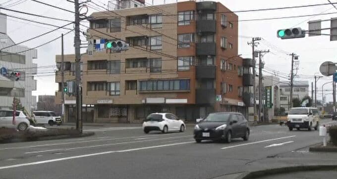 道路を横断していた男性が車にはねられ、意識不明の重体 警察が身元の確認急ぐ　金沢市　|　石川県のニュース｜MRO北陸放送