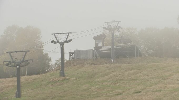 万座温泉スキー場　銅線ケーブルの盗難被害受け営業規模縮小　稼働リフト1基で初級コースのみの営業に　ホテルも一部営業停止|TBS NEWS DIG