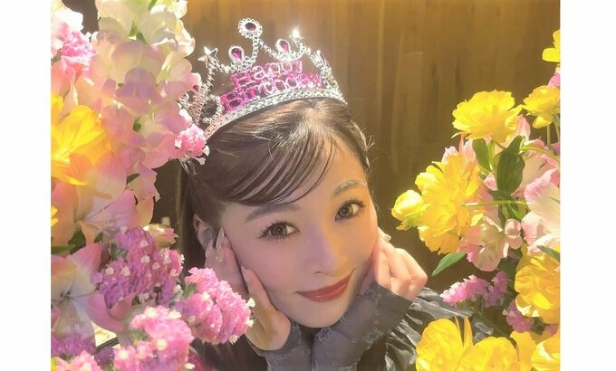 【 君島十和子さん娘・君島憂樹 】　「何回迎えても世界で1番幸せな日」　28歳の誕生日を報告　「十和子様かとおもいました」「憂樹さんの素敵な笑顔、大好きです」」　元宝塚『蘭世惠翔』|TBS NEWS DIG