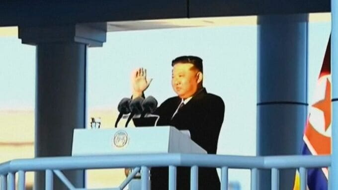 北朝鮮・駆逐艦の進水式で“重大事故”　金総書記「許せない犯罪的行為」