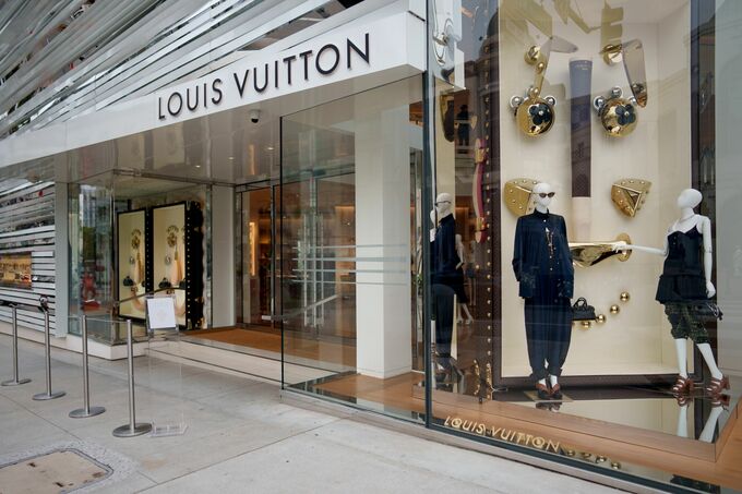高級ブランド低迷続くとＬＶＭＨ警告、中国消費不振が重し－関係者