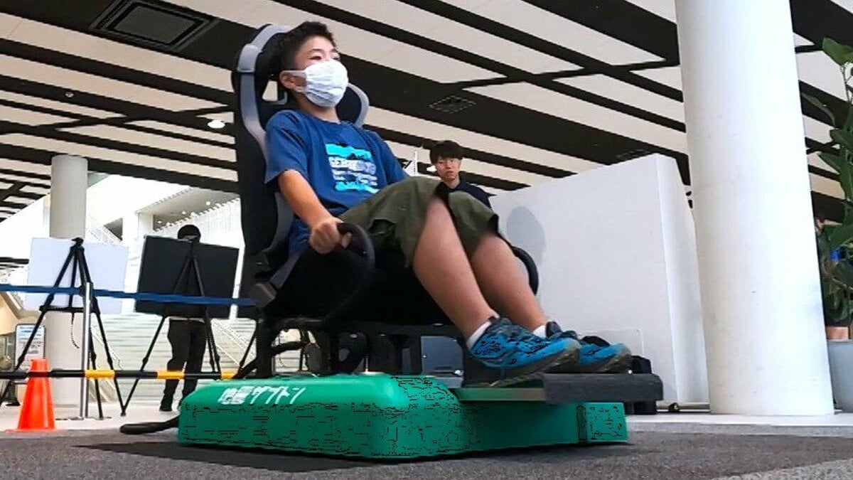 横揺れを忠実に再現「地震動シミュレーター」 初の市民向け体験