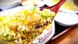 「チャーハン、最後の一口をどう食べるか問題」箸を使う？意地でもれんげで？調べてみると…本場中国の人は茶碗に箸で！|TBS NEWS DIG