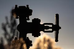 原油反落、一時急伸後－イラン原油輸出インフラ現時点で無事| TBS CROSS DIG with Bloomberg