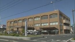 「お前らテロリストだろ」警察官2人に包丁を突き付け、怒鳴り脅す…無職の男(41)を逮捕　男が自宅を叩いているとの110番通報で臨場　「包丁は下に向けた状態だった」と否認|TBS NEWS DIG