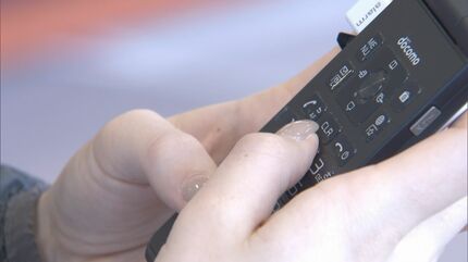 ガラケーは間もなく使えなくなる…勢力拡大する「ガラホ」とは？ 見た目