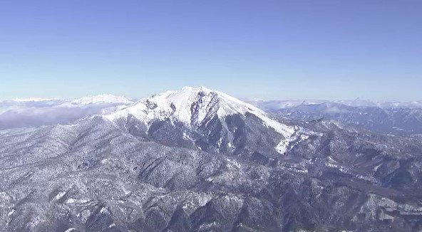 御嶽山の噴火警戒レベルを「１」に引き下げ　「活火山であることに留意」　登山の際はヘルメットなど持参を　気象庁|TBS NEWS DIG