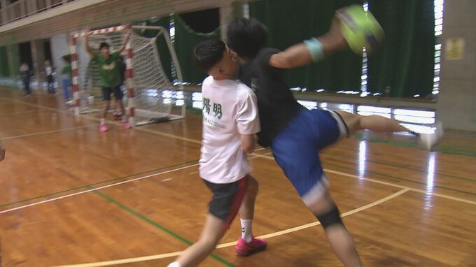 ハンドボール元日本代表が高校生に技術を伝授|TBS NEWS DIG